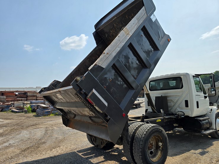 2007-international-durastar-4300-image-107