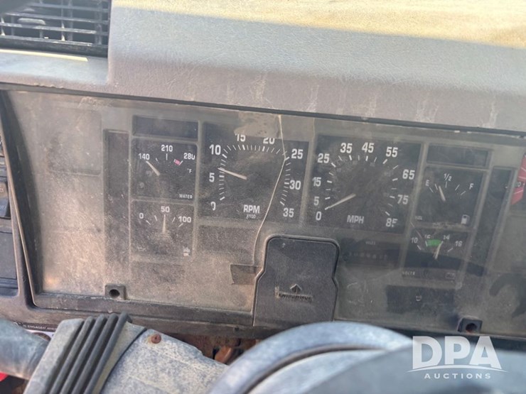 2000-ihc-4900-dry-tender-truck-(dr12098,-unit-25102)-image-65