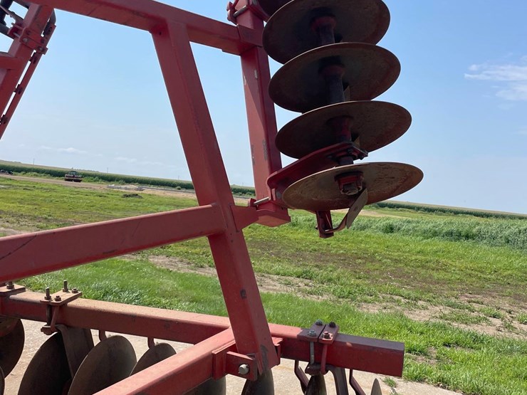 massey-ferguson-820-image-19