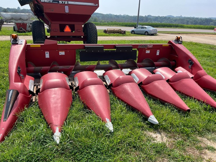 cnh-3406-corn-head-image-2