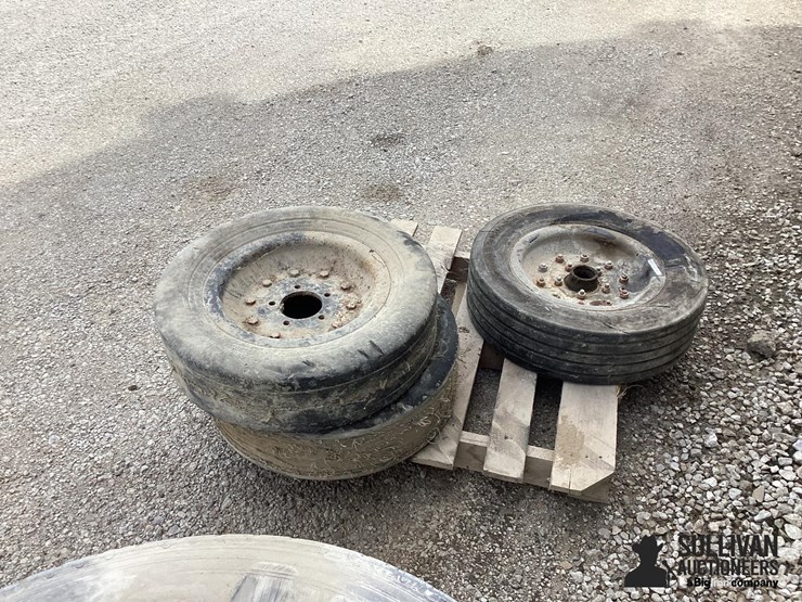 2775x375-14.5-tires-&-rims-image-11