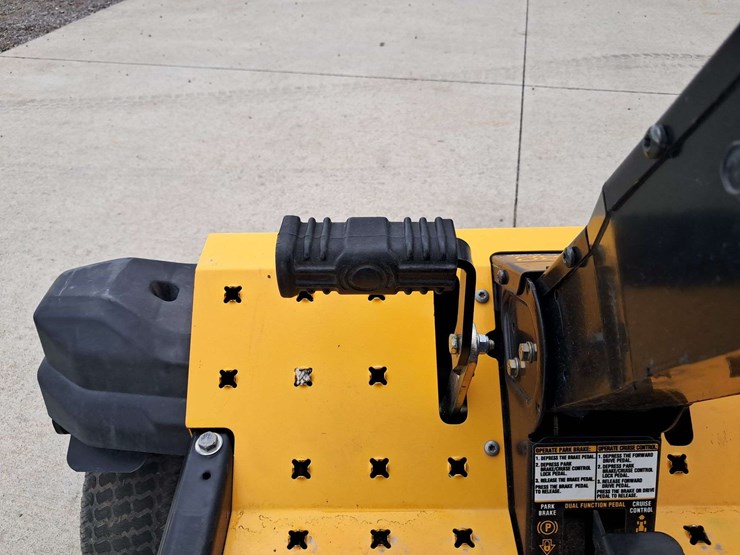 2015-cub-cadet-60-image-15