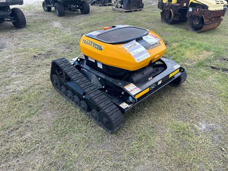 2010-john-deere-la105-image-2