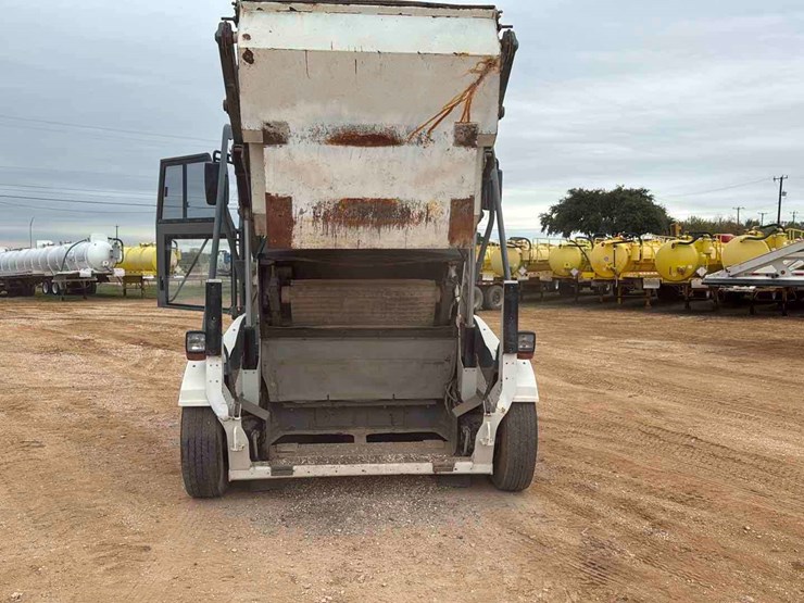 2008-elgin-sweeper-image-9