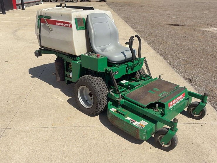 2000-ransomes/bobcat-zt100-zero-turn-collection-mower-image-2