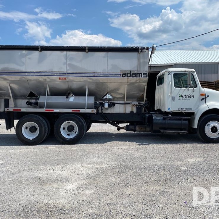 2003 IHC 8100 Dry Tender Truck (PZ13790, Unit 25275)