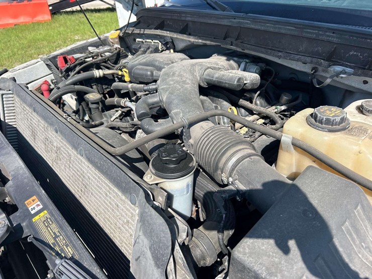 2016-ford-f550-image-9