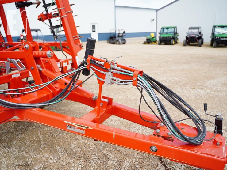 2015-kuhn-krause-6205-31-image-12