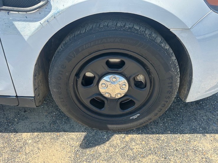#23002-•-2017-ford-taurus-image-22
