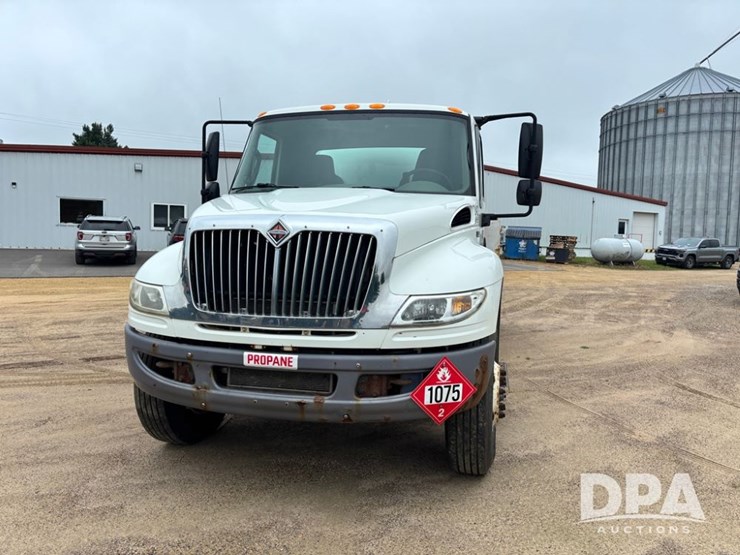 2013-international-durastar-4400-image-18