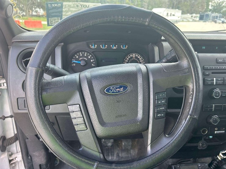 2014-ford-f-150-pickup-truck-image-13