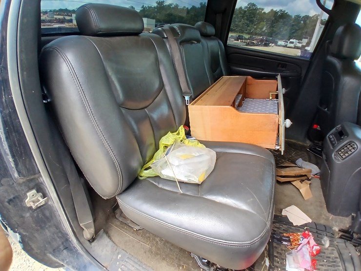 2005-chevrolet-silverado-image-52