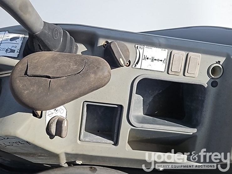 bobcat-e32-image-34