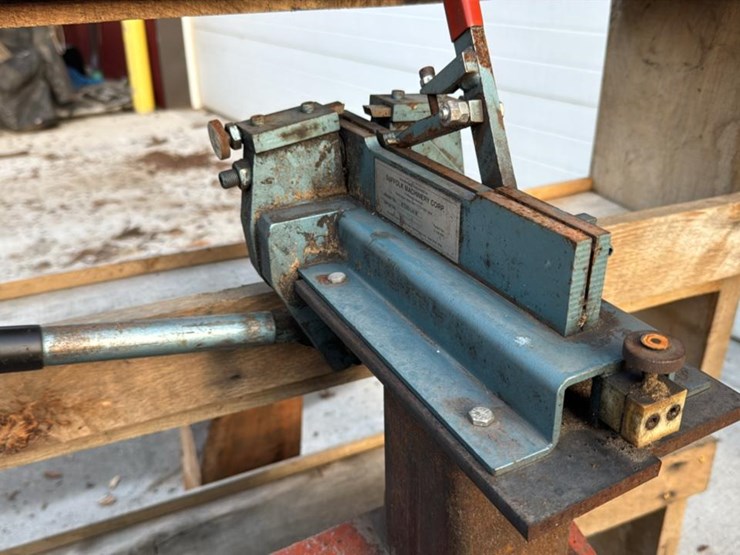 #129-•-2004-wood-mizer-lt300-bandmill-image-57