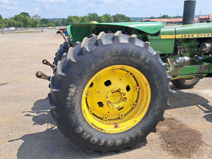 1979-john-deere-2440-image-6