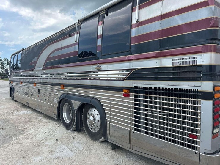 1994-prevost-liberty-coach-motorhome-image-45