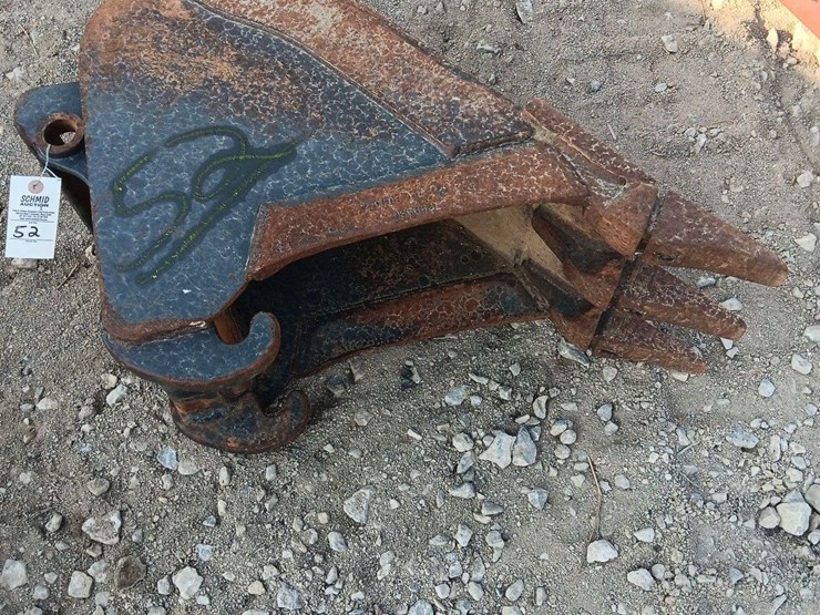 bobcat-12"-toothed-bucket-for-mini-excavator-image-2