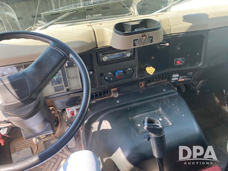 2003-ihc-8100-dry-tender-truck-(pz13790,-unit-25275)-image-12