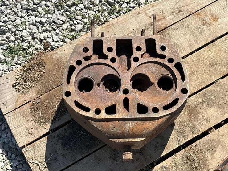 john-deere-model-g-head-image-13