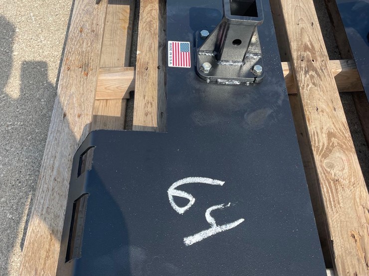 skidloader-receiver-hitch-plate-image-3