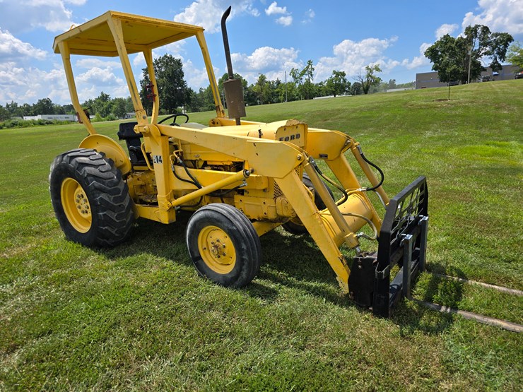 ford-tractor-image-35