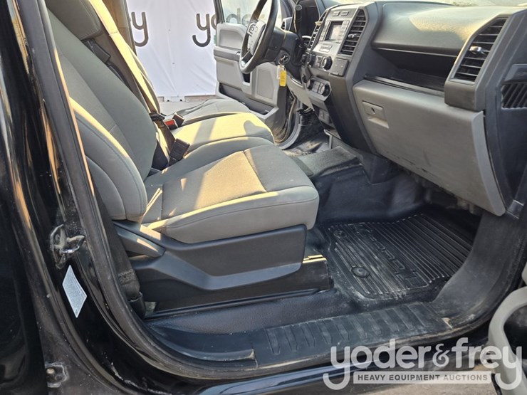 2022-ford-f350-xl-image-48