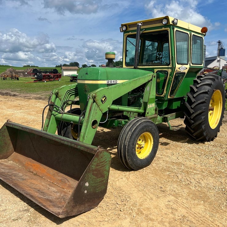 JOHN DEERE 2840