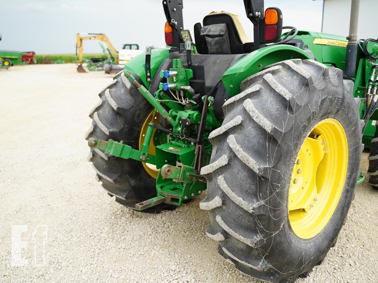 2013-john-deere-5100e-image-30