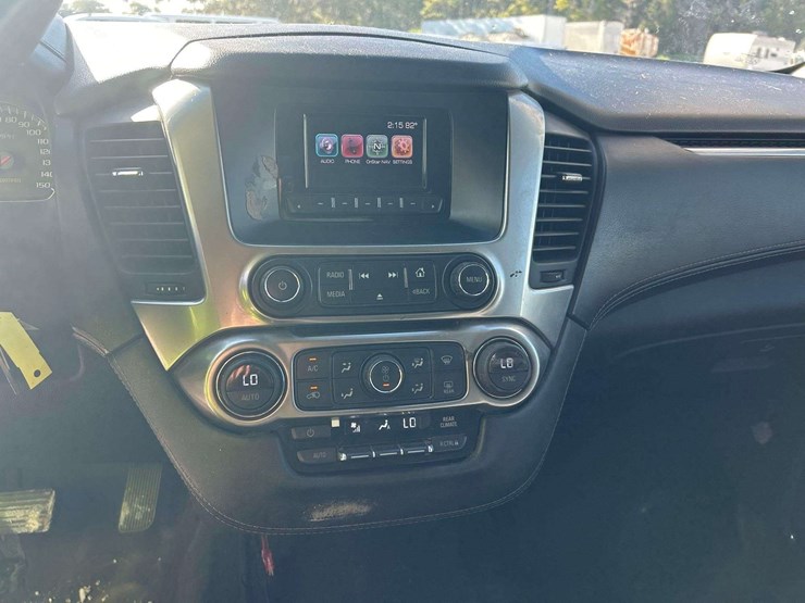 2016-chevrolet-tahoe-image-15