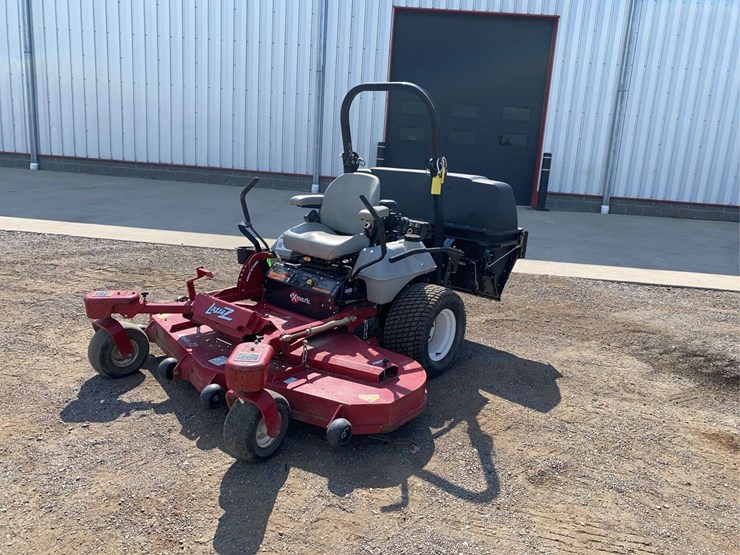 exmark-lazer-zero-turn-mower-image-2