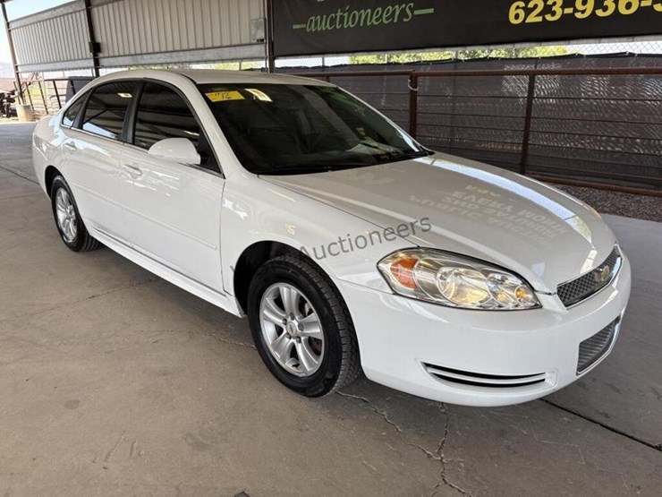 2016-chevrolet-impala-ls-sdn-image-2