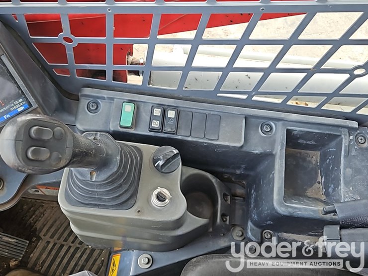2021-takeuchi-tl8r2-image-28