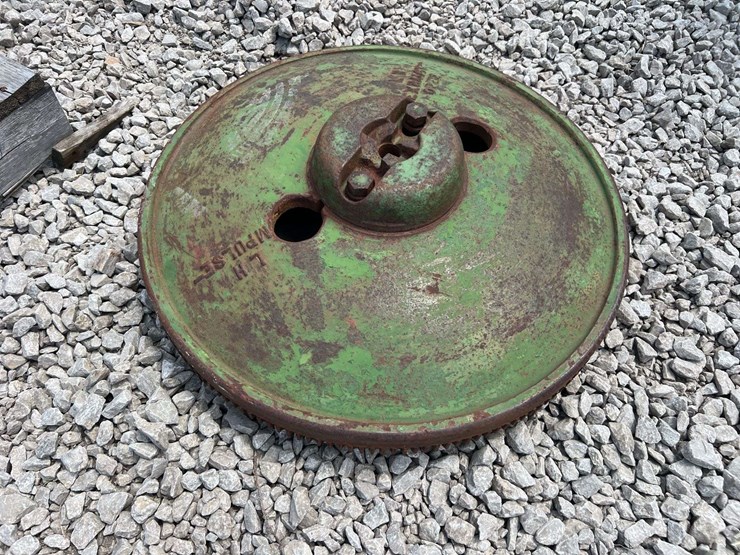 john-deere-model-g-flywheel-image-1