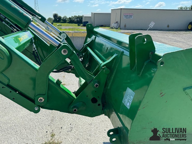 2023-john-deere-6r-140-image-16