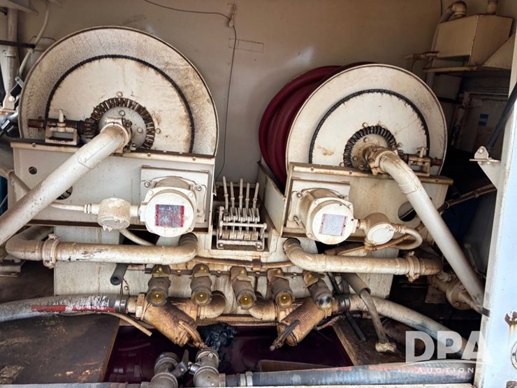 2002-international-durastar-4400-image-30