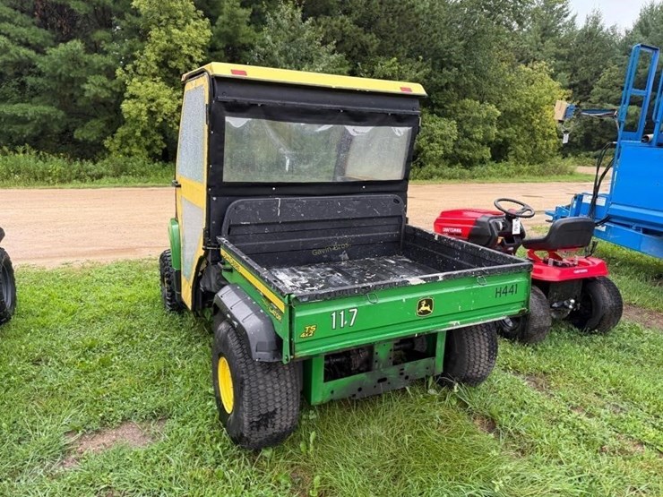john-deere-gator-image-7