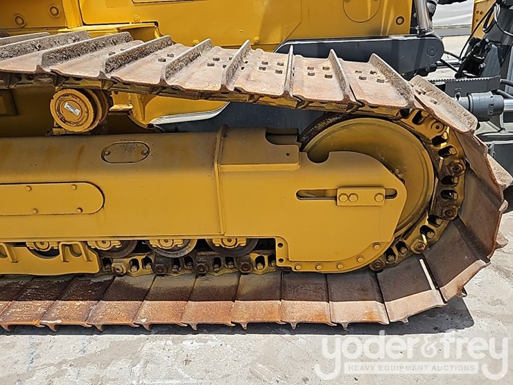 2022-deere-850l-lgp-image-12