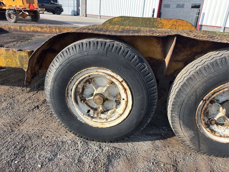 22'-equipment-trailer-image-8