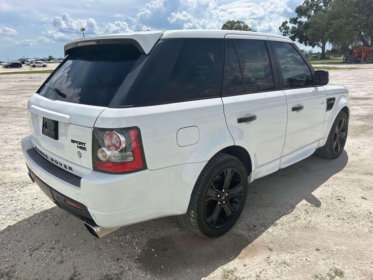 2011-land-rover-range-rover-image-3