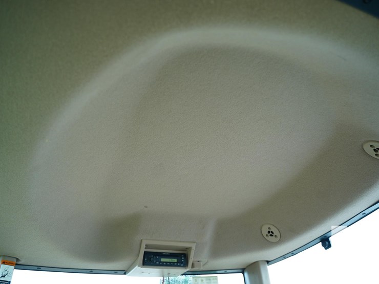 2011-john-deere-4930-image-45