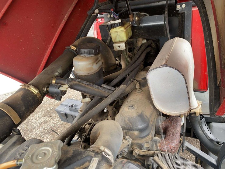 case-jx80-4wd-tractor-image-29