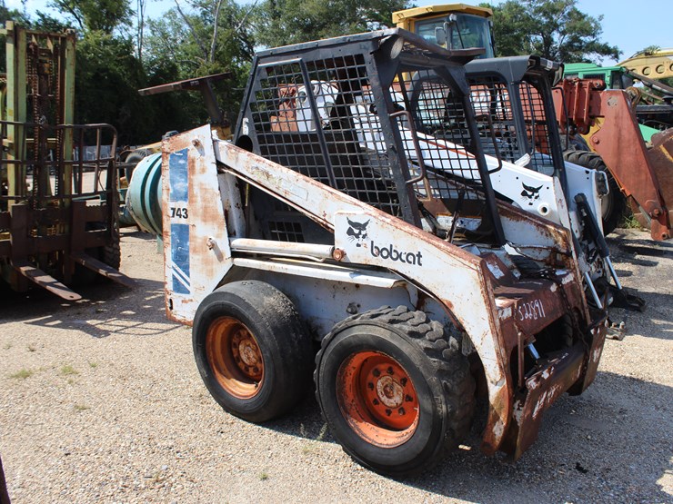 bobcat-743-image-2