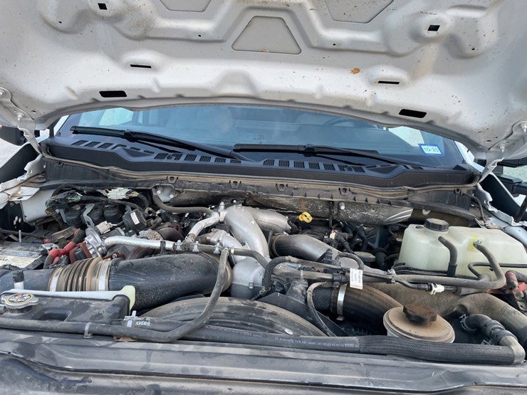 2024-ford-f550-image-10