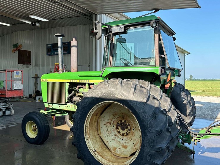 1987-john-deere-4430-image-2