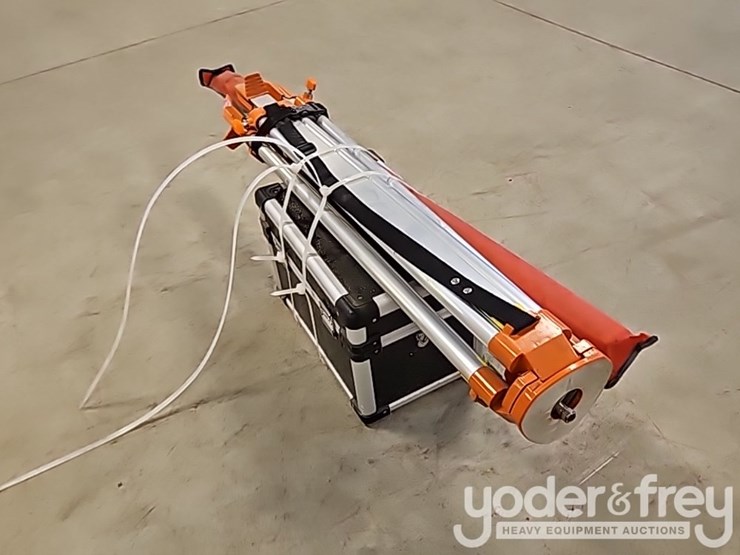 unused-sklp-laser-level,-self-levelling-rotary-laser-level-with-batteries,-receiver,-tripod,-grade-rod-image-3
