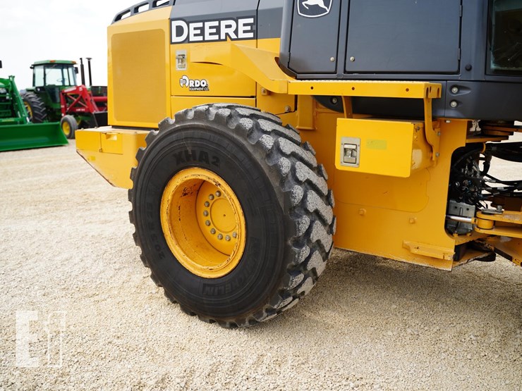 2015-deere-544k-image-22