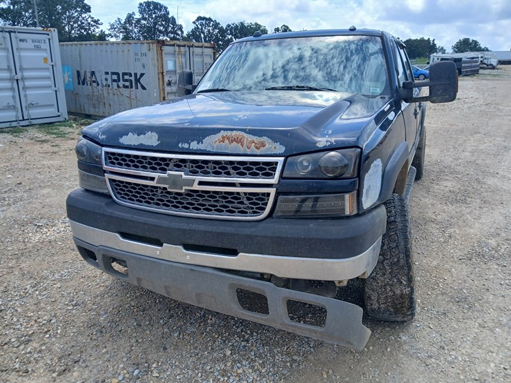 2005-chevrolet-silverado-image-16