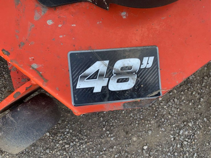 bad-boy-maverick-zero-turn-mower-image-15