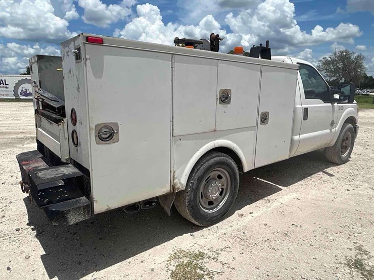 2011-ford-f350-image-3