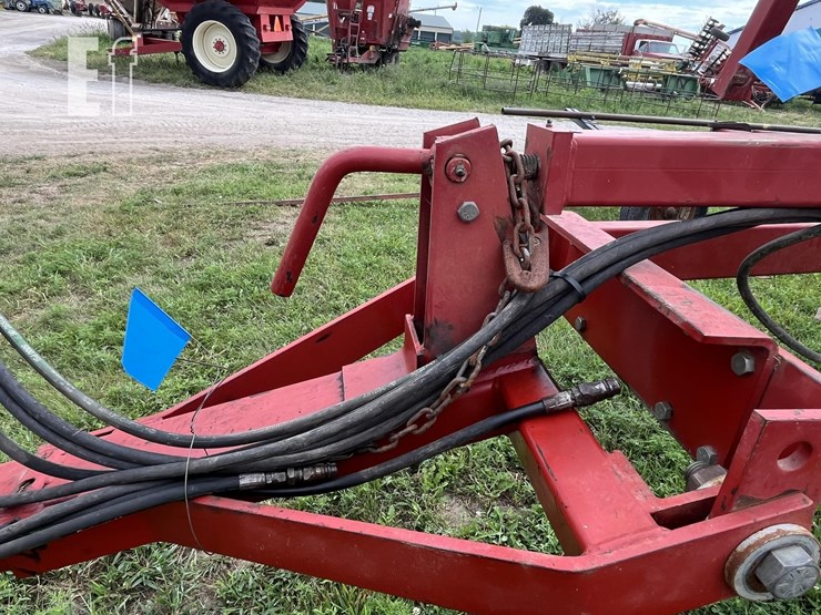 case-ih-4300-image-16